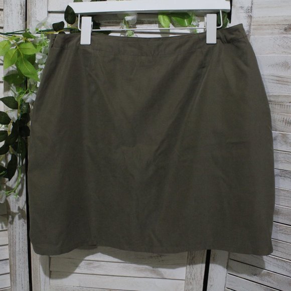 PATAGONIA OLIVE DUWAY SKORT (653) - Picture 3 of 8